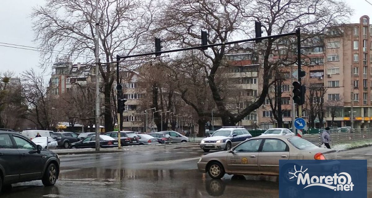 Поради техническа неизправност към момента не работят светофарните уредби на