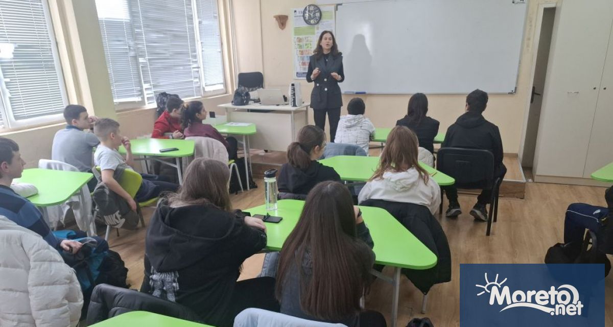 Необичаен и интерактивен урок за вредата от електронните цигари проведе