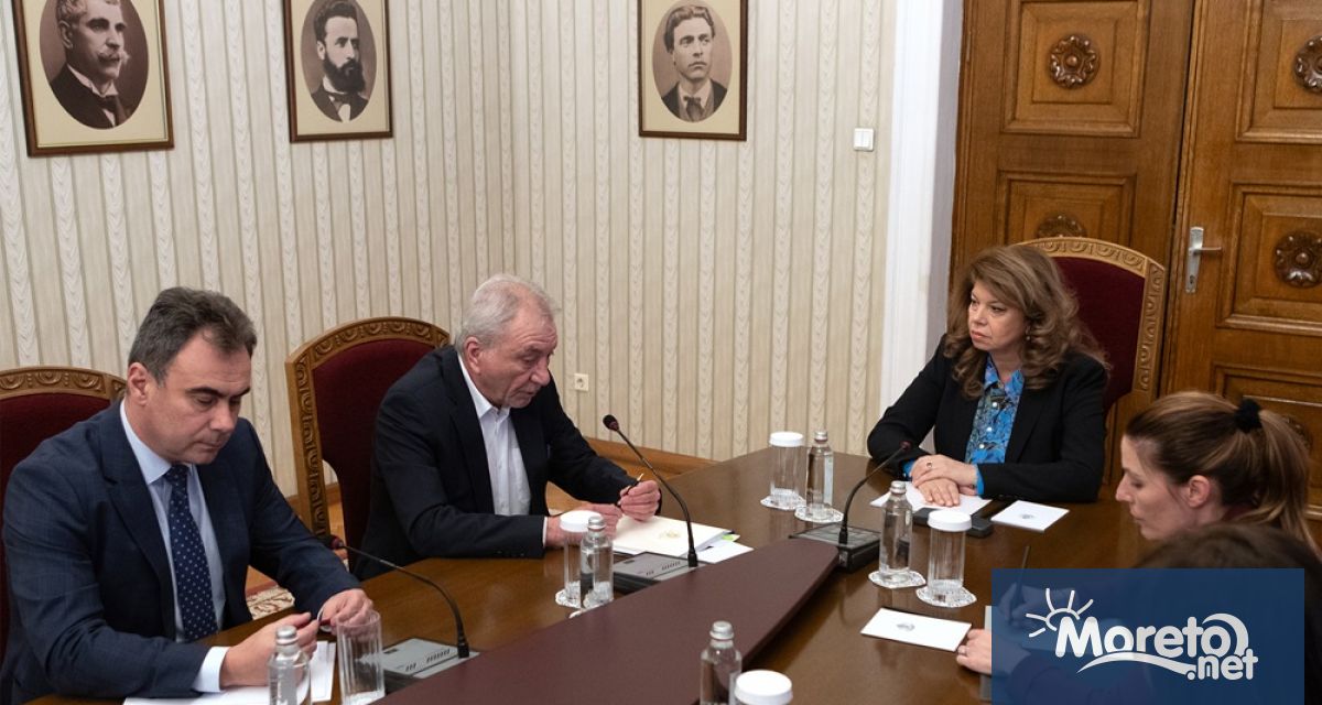 Президентът Илияна Йотова разговаря на Дондуков 2 с ръководството на