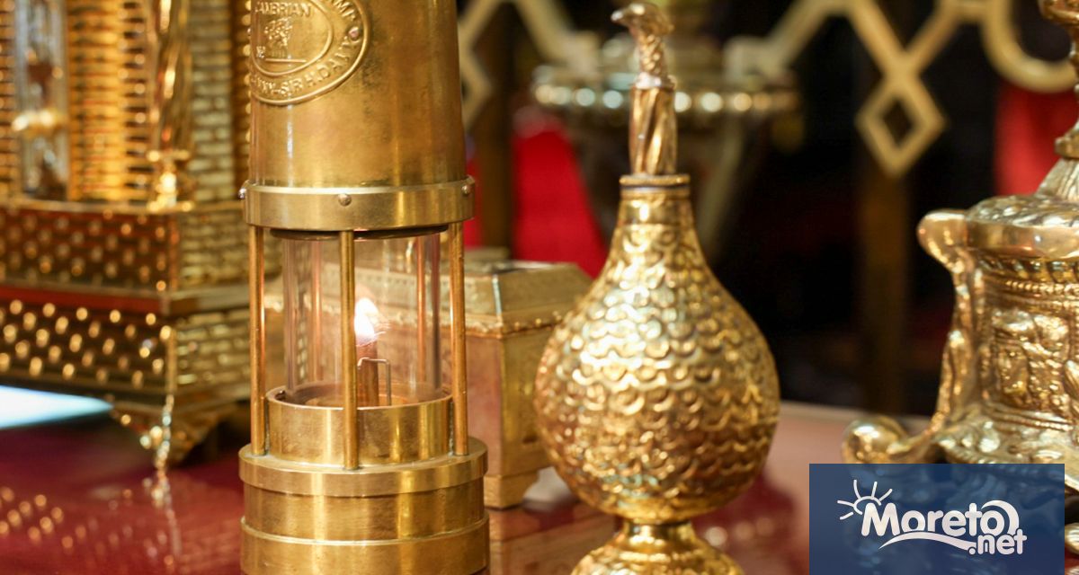 С благословението на митрополит Йоан Благодатният огън съхранен от миналата