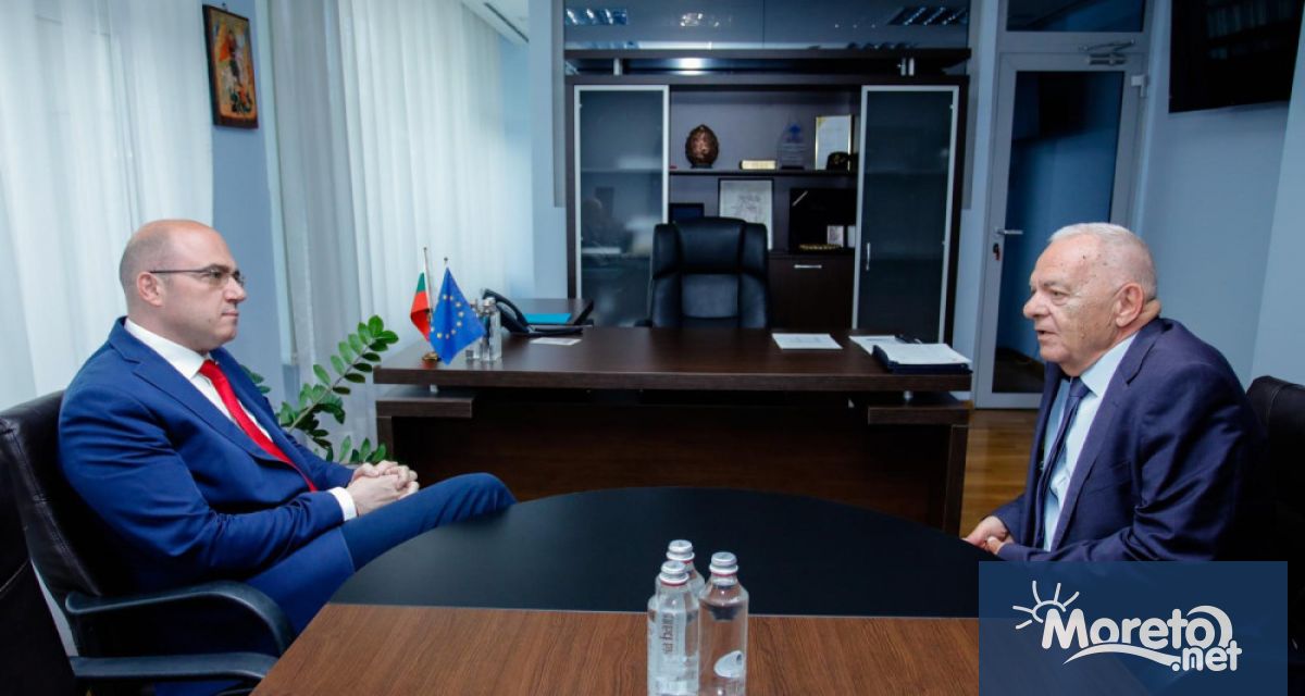 Повече туристи по добра свързаност и по силно присъствие на България на