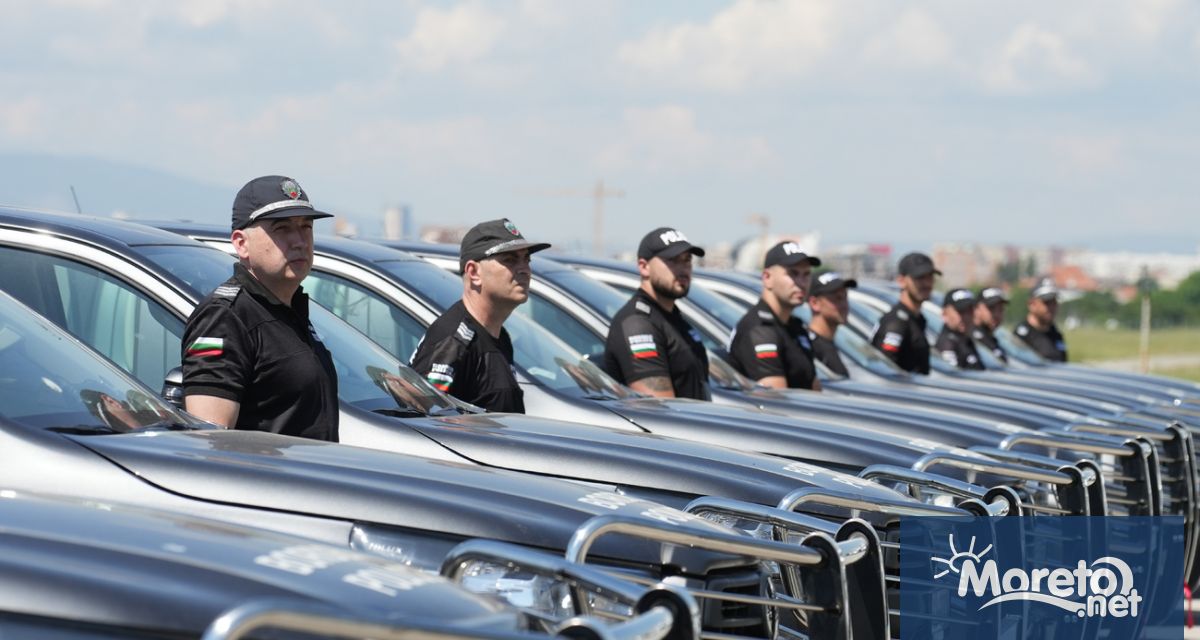 Гранична полиция получи 213 нови автомобила и 88 ръчни термовизионни