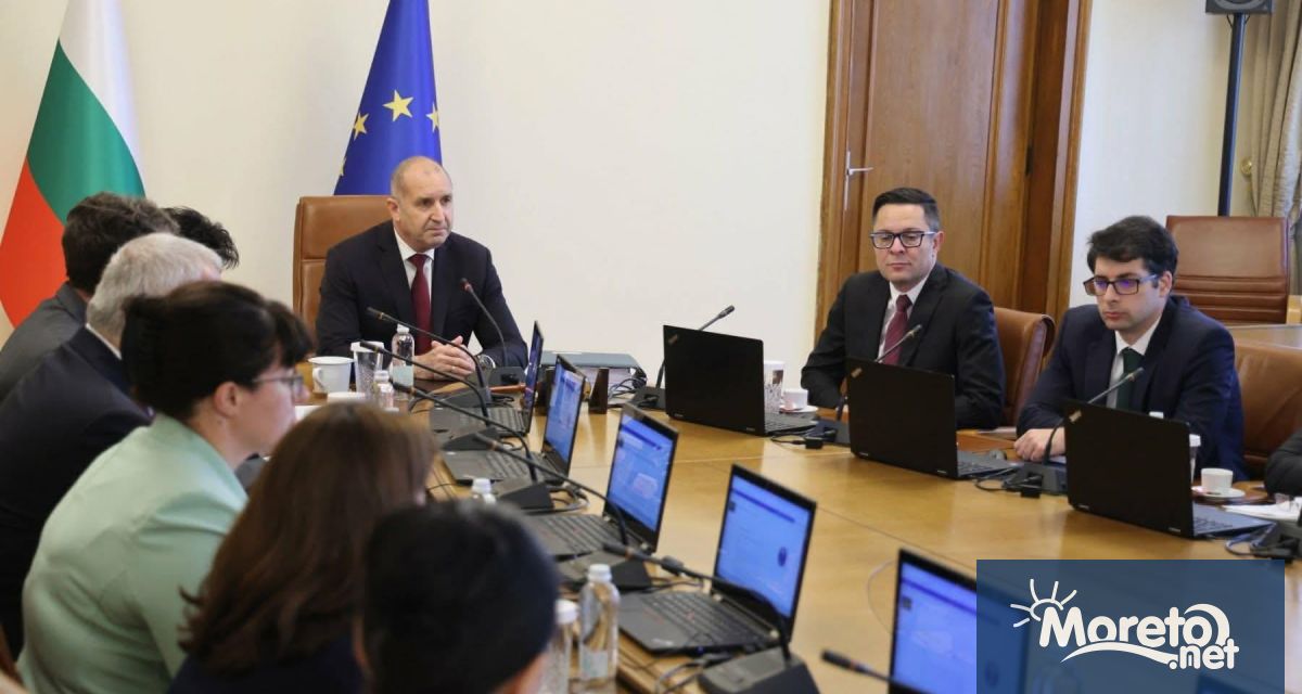 Правителството прекратява предоставянето на въоръжение от Българската армия за Украйна