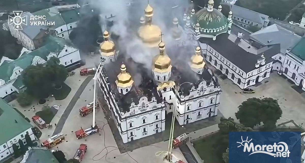 Пожарът възникнал след руски обстрел на територията на Киевско Печорската