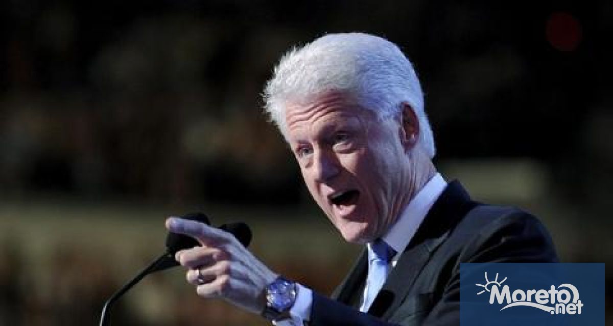 42 ият президент на САЩ Бил Клинтън е на посещение в