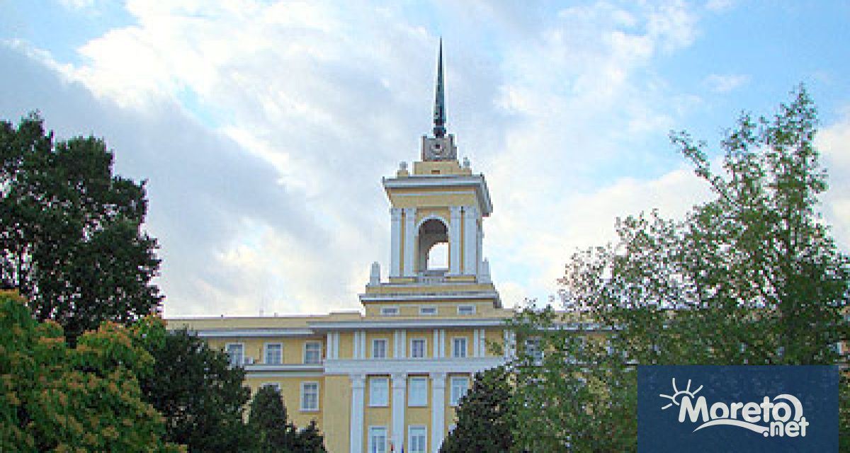 Военен ритуал по присвояване на първо офицерско звание на випускниците