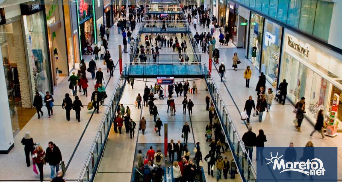 Представители на полицията фирми за частната охранителна дейност инкасо и