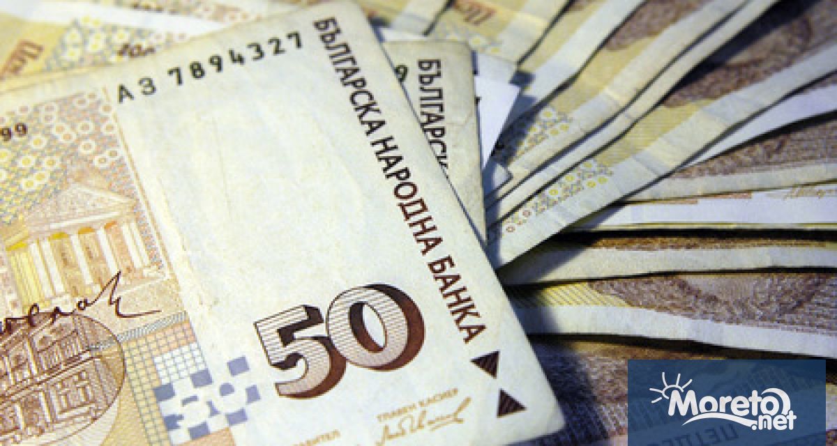 С тези около 12 средно увеличение на заплатите които и