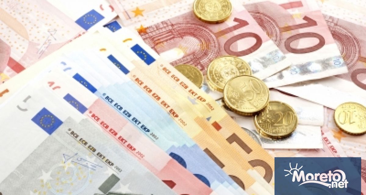 Курсът на еврото продължи да се повишава тази сутрин в