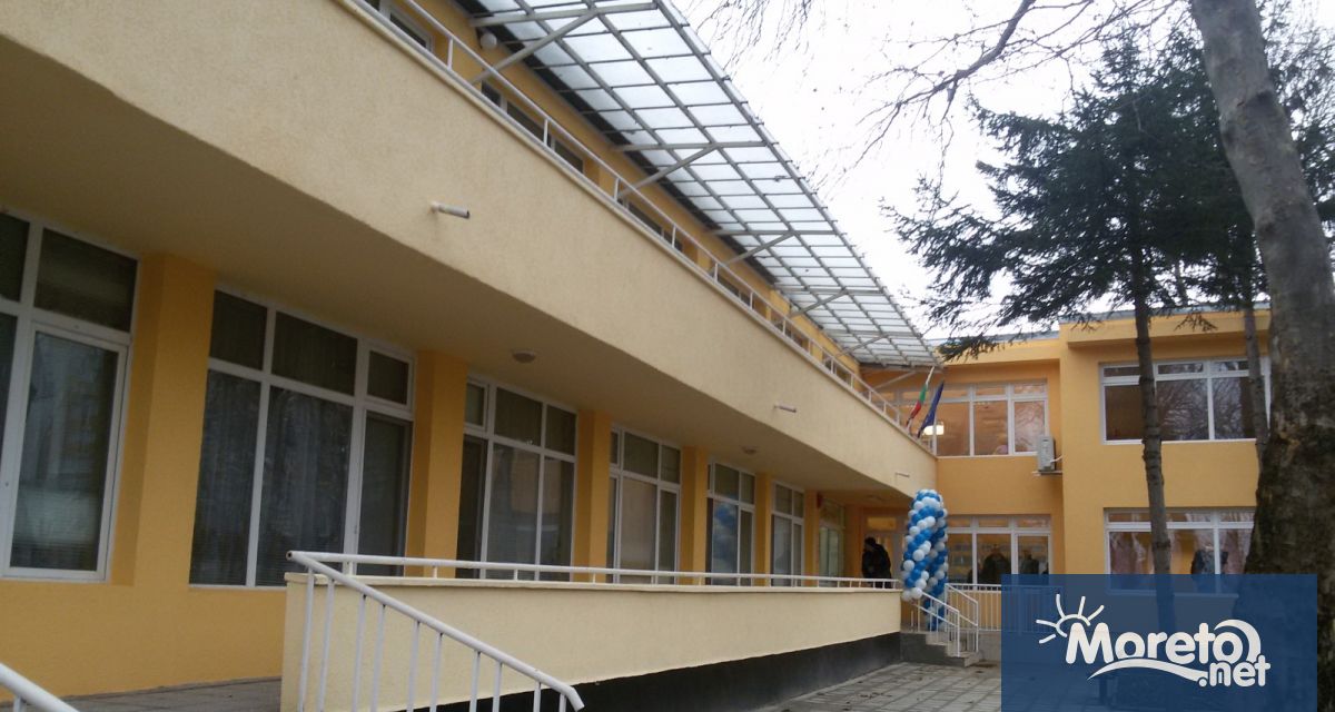 Поне 920 деца ще останат извън общинските яслите във Варна Това