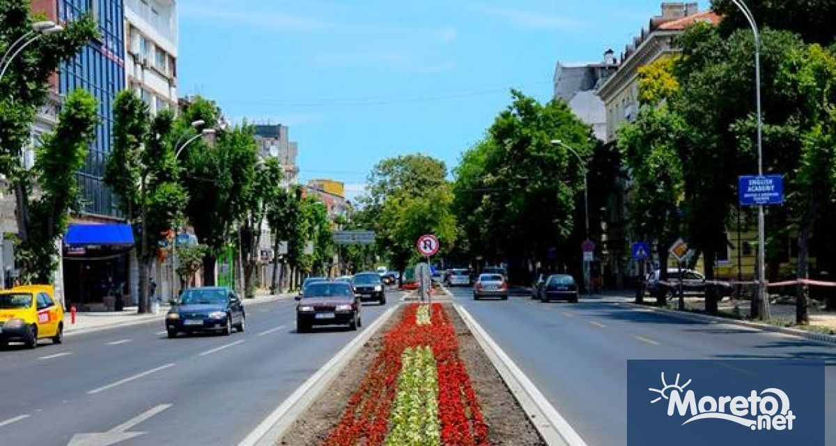 Зелените площи по централните варненски булеварди ще бъдат обновени за