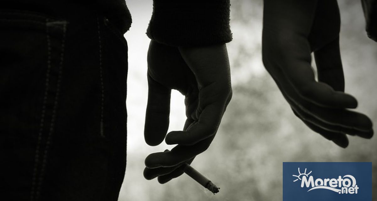 Френските власти арестуваха мъж който е запалил цигара от вечния