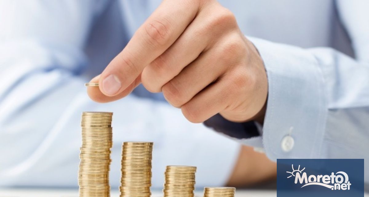 Увеличават минималната работна заплата От януари тя ще бъде 933