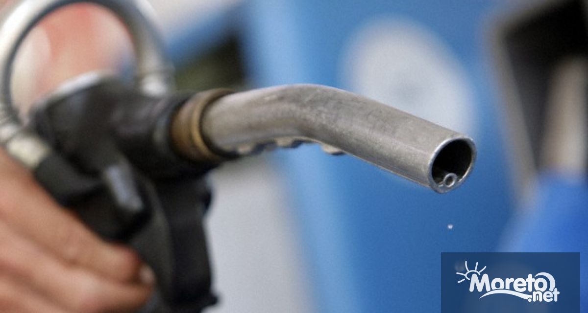 Скоро цената на литър бензин в Гърция ще достигне 3