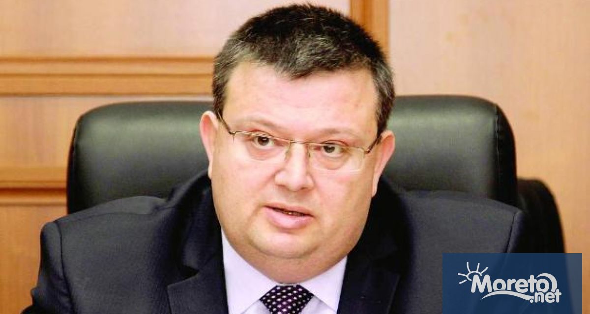 Цацаров сезира Прокуратурата за изказване на Петков
Председателят на КПКОНПИ Сотир