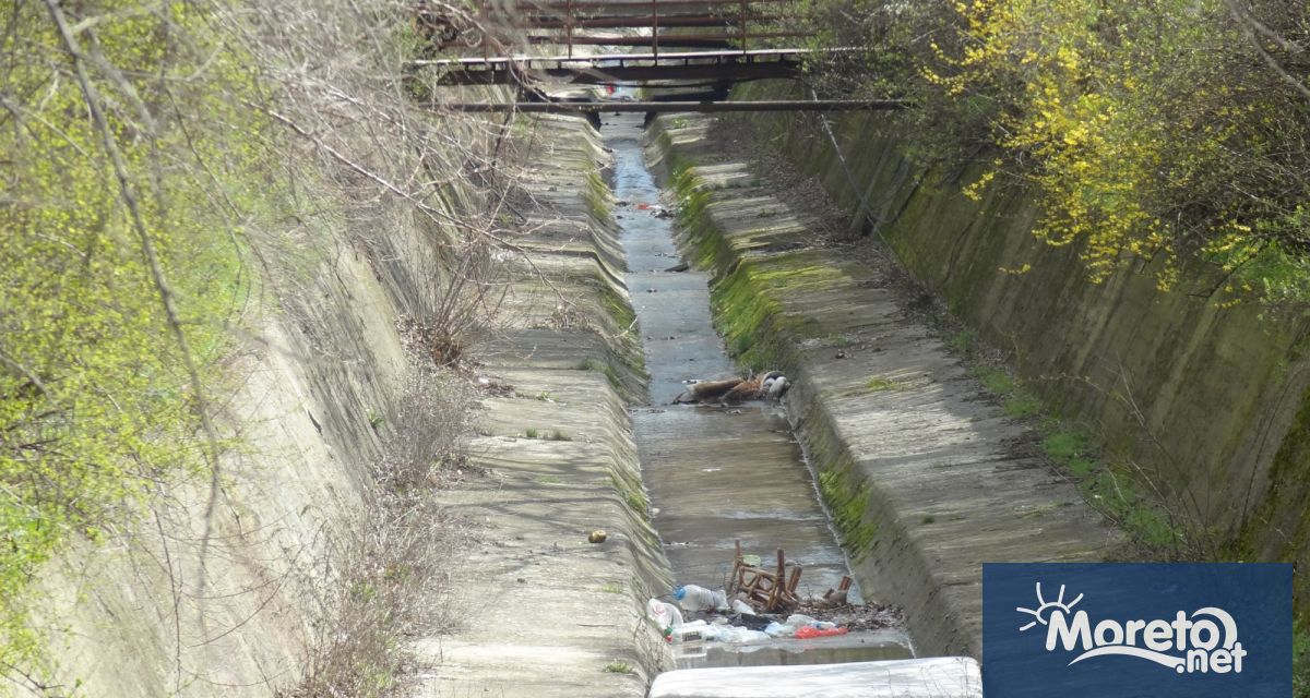 Започна есенно зимната дератизация на каналните шахти и дерета на територията