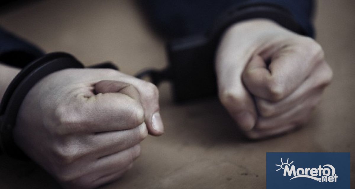 Жена и двама мъже са задържани за 72 часа след