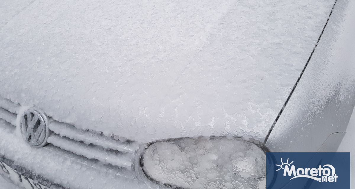 От община Провадия съобщават че снощи снегът е затрупал два