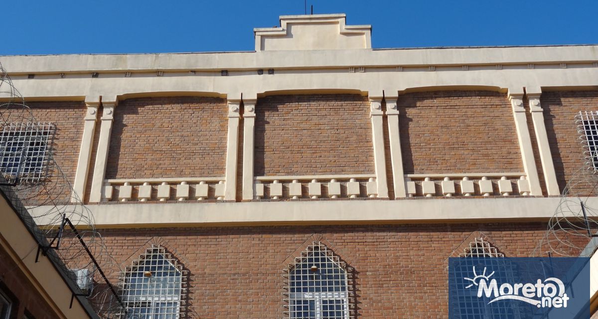 Надзирателите в страната включително и работещите във Варненския затвор са