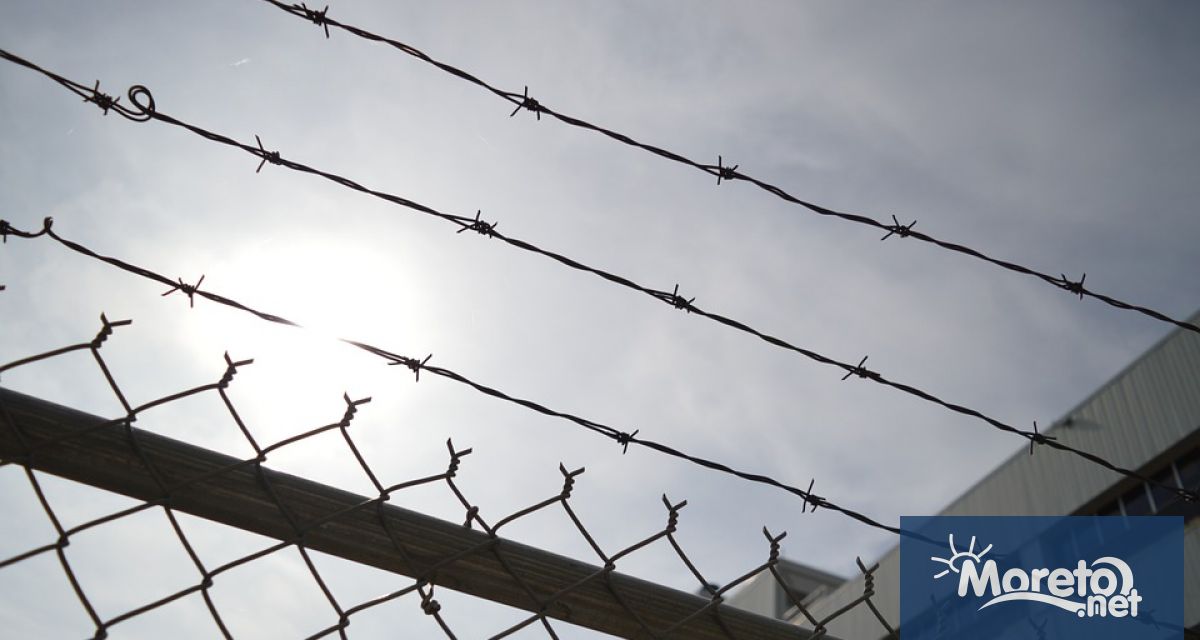 41-годишен надзирател е намерен прострелян в затворническото общежитие Разделна край
