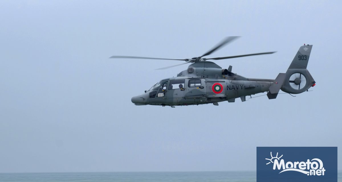 Военноморските сили изпратиха вертолет от състава на авиобаза Чайка и