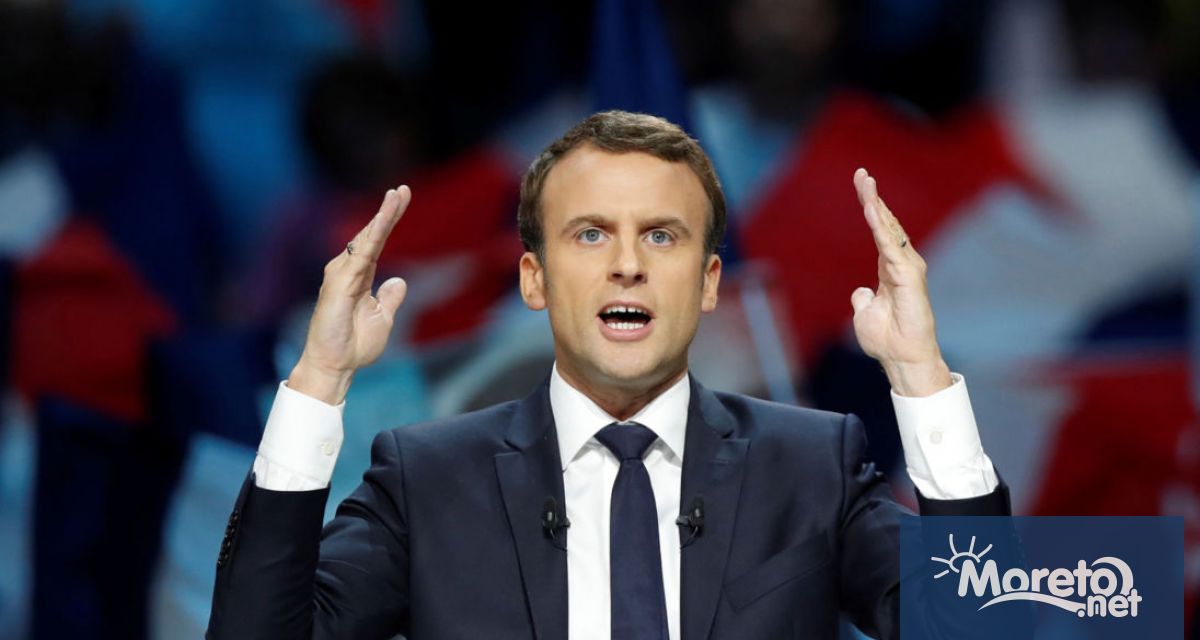 Френският президент Еманюел Макрон говори на срещата на върха за