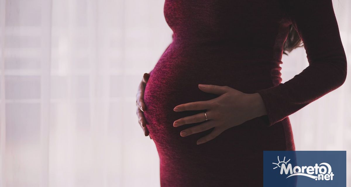 Здравно неосигурените бременни жени вече имат право на 4 безплатни