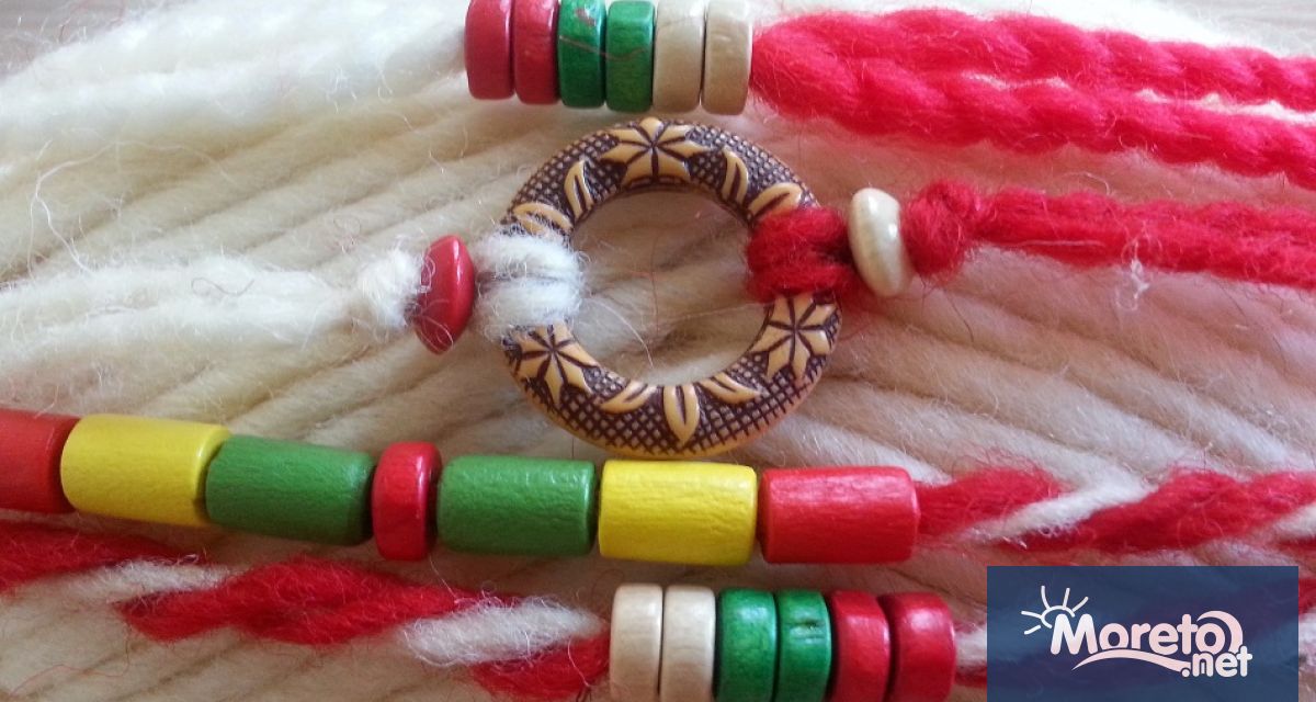 Продължава поредното издание на Мартеничкова кампания във варненския Карин дом