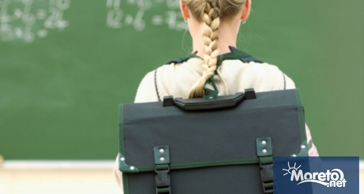 Засега се запазва високият дял на присъствено обучение в училищата