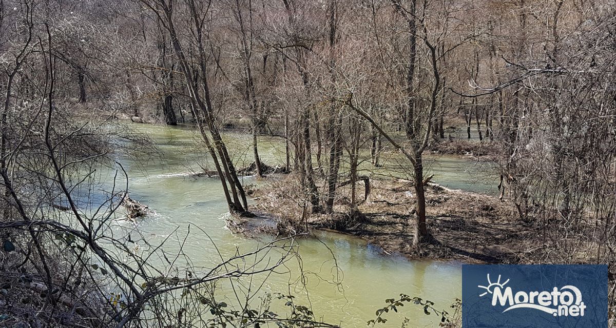 Обследване проводимостта на деретата и речните корита които са в