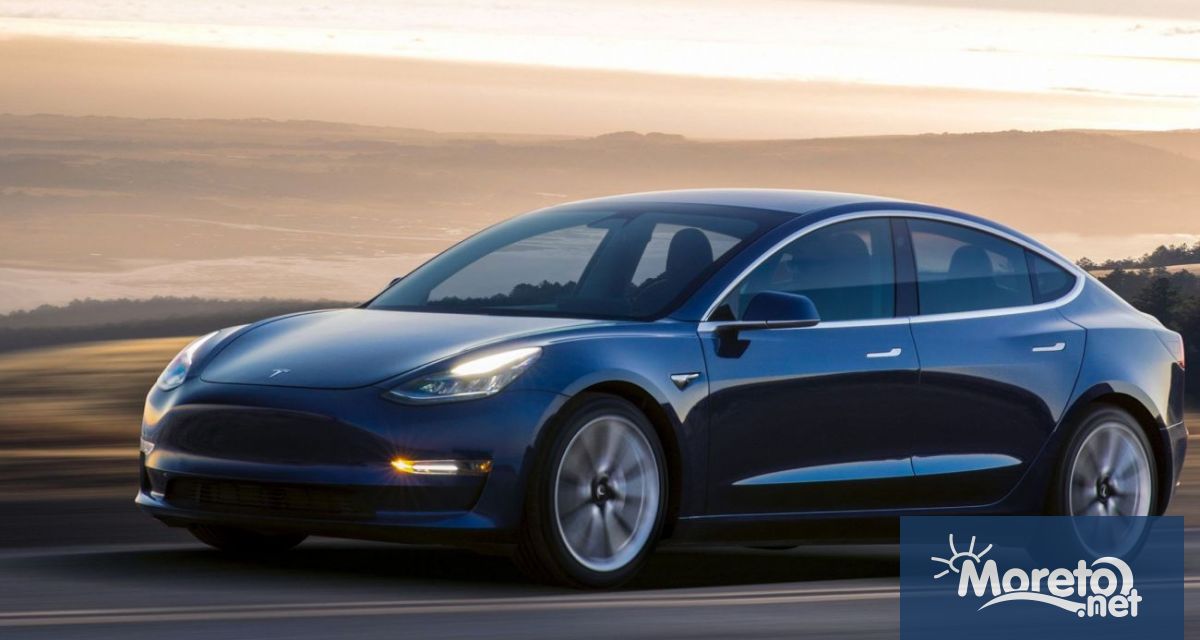 Компания Tesla е готова да изтегли приблизително 2 2 милиона електрически