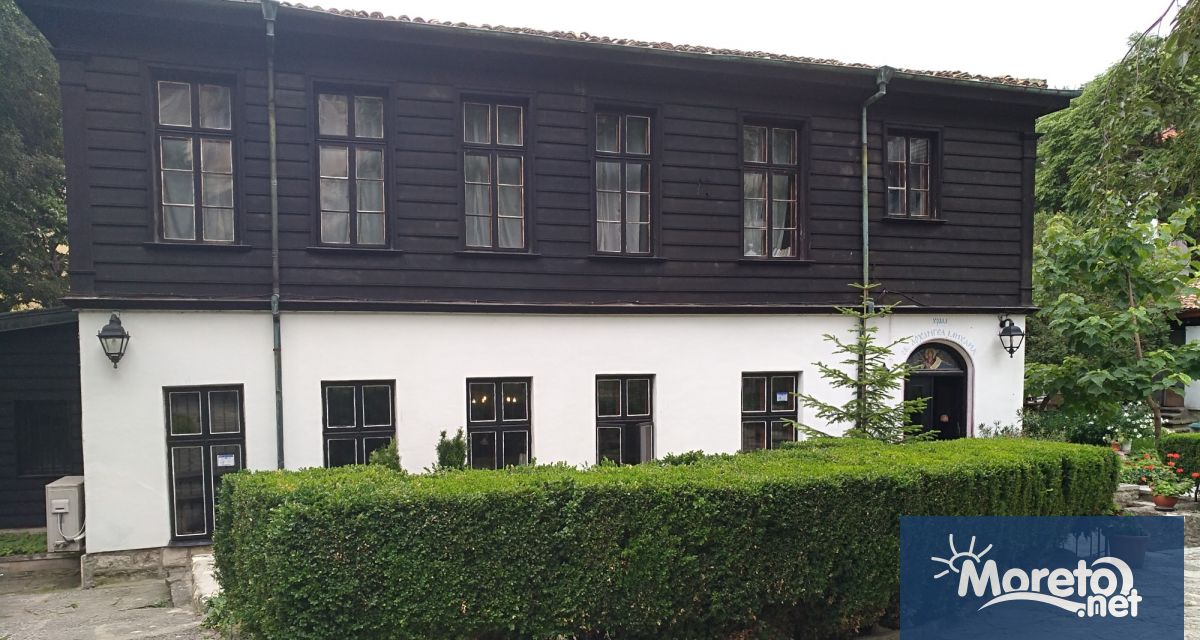 Духовно просветният център Св Архангел Михаил кани варненци на представяне на