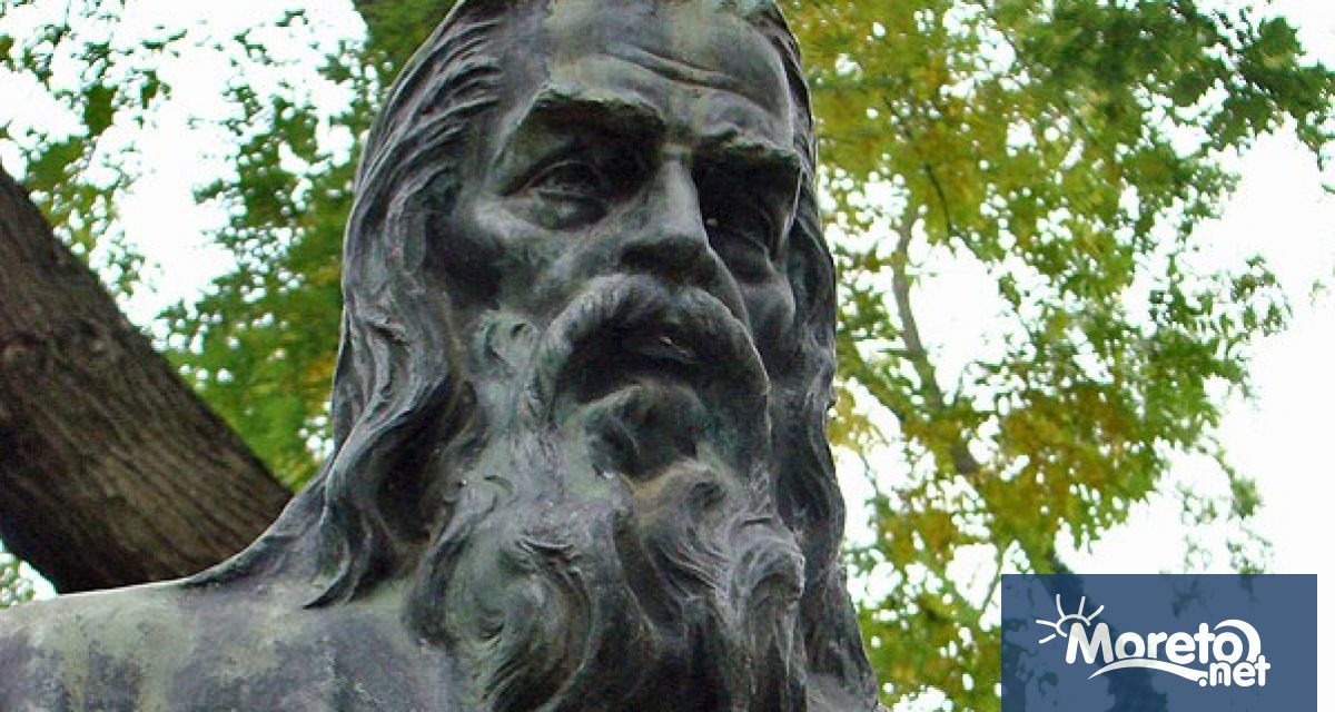 С молебен и поднасяне на венци и цветя ще започне