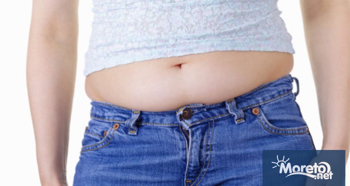 Отрупаните трапези и празничната обстановка ни предразполагат да ядем повече