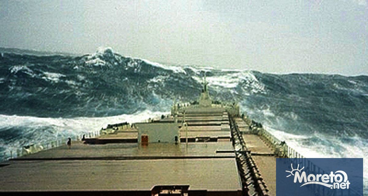 Корабът Mohammed Z плаващ под танзанийски флаг е потънал в Черно