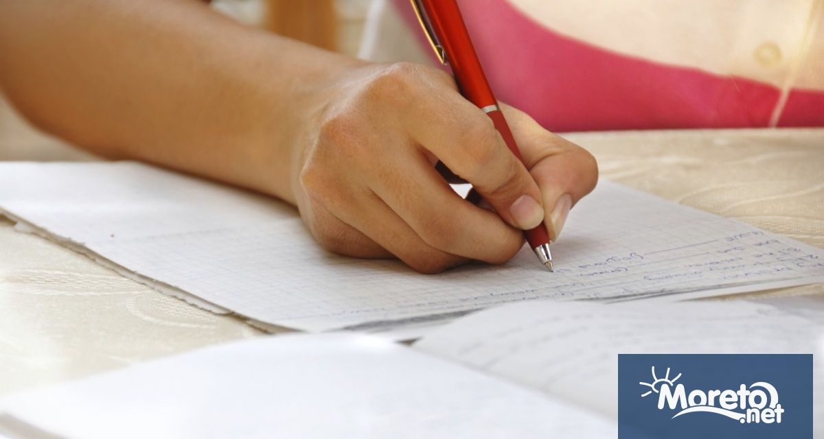 Министерството на образованието и науката качи на сайта си примерни