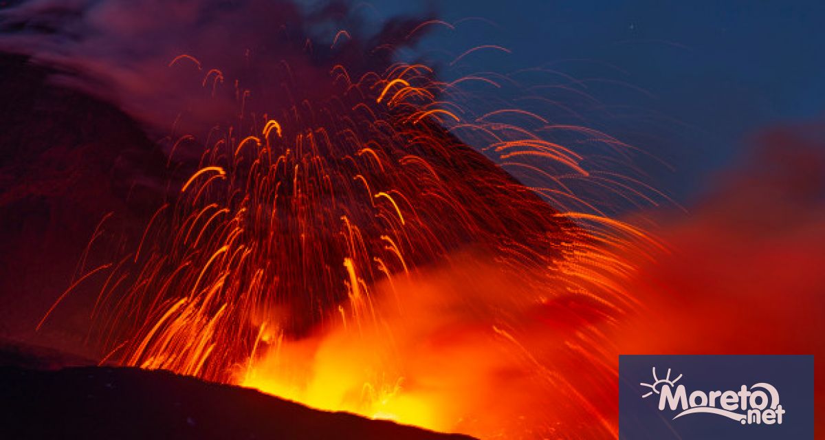 Ново мощно изригване на вулкана Етна заснеха граждани на италианския