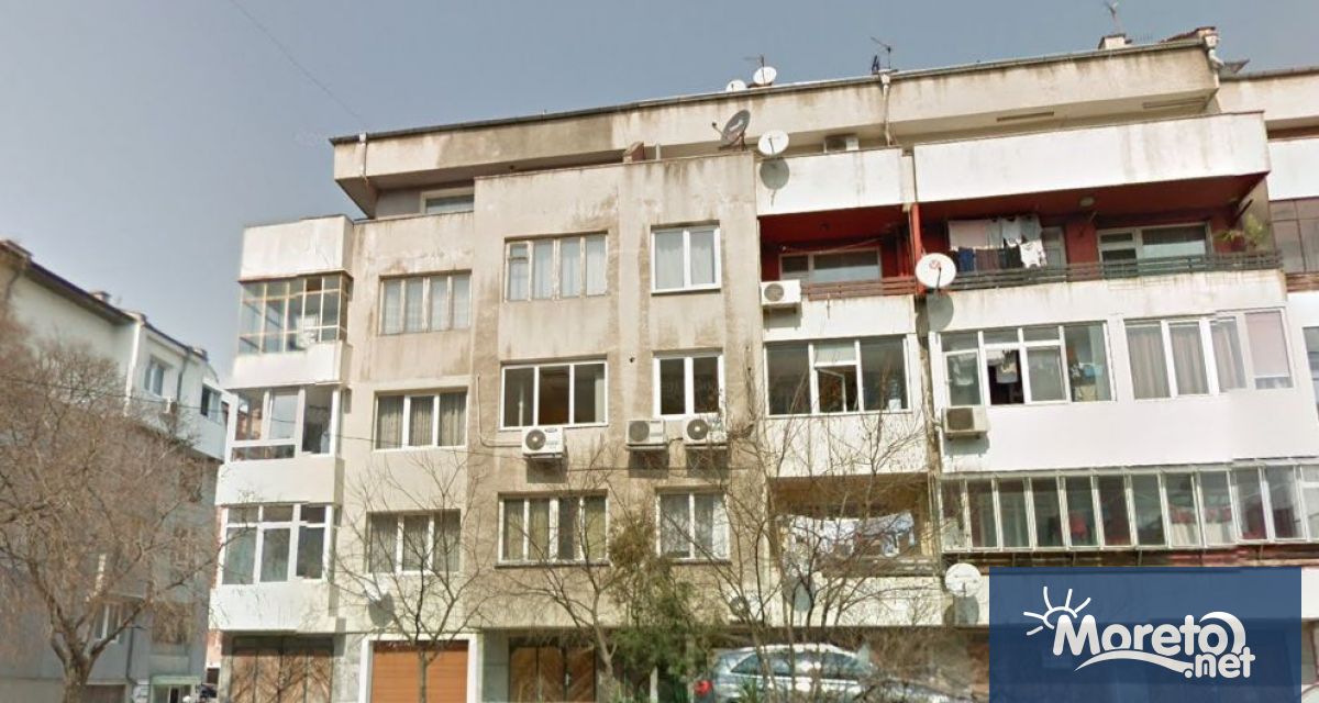 Към 31 12 2021 г жилищният фонд в област Варна се състои