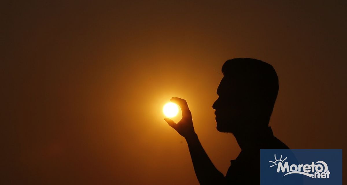 Днес 22 септември точно в 15 часа и 43 минути