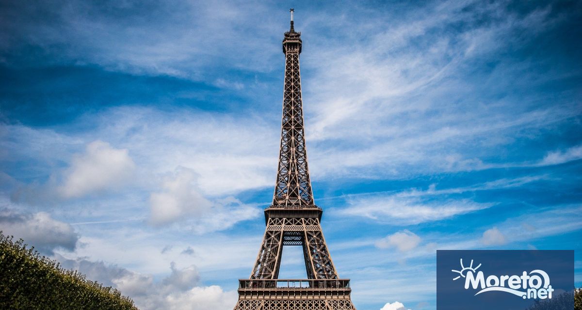 Айфеловата кула в Париж е била евакуирана в събота заради