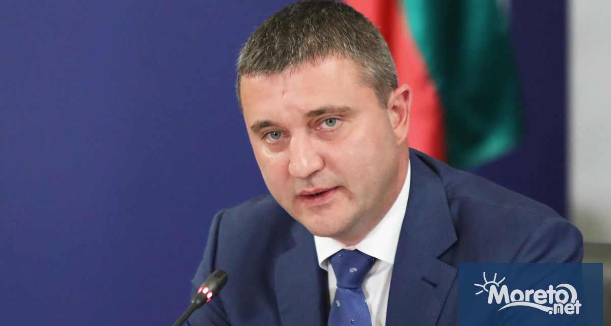 Опитът в годините да се трупат дългове и да се