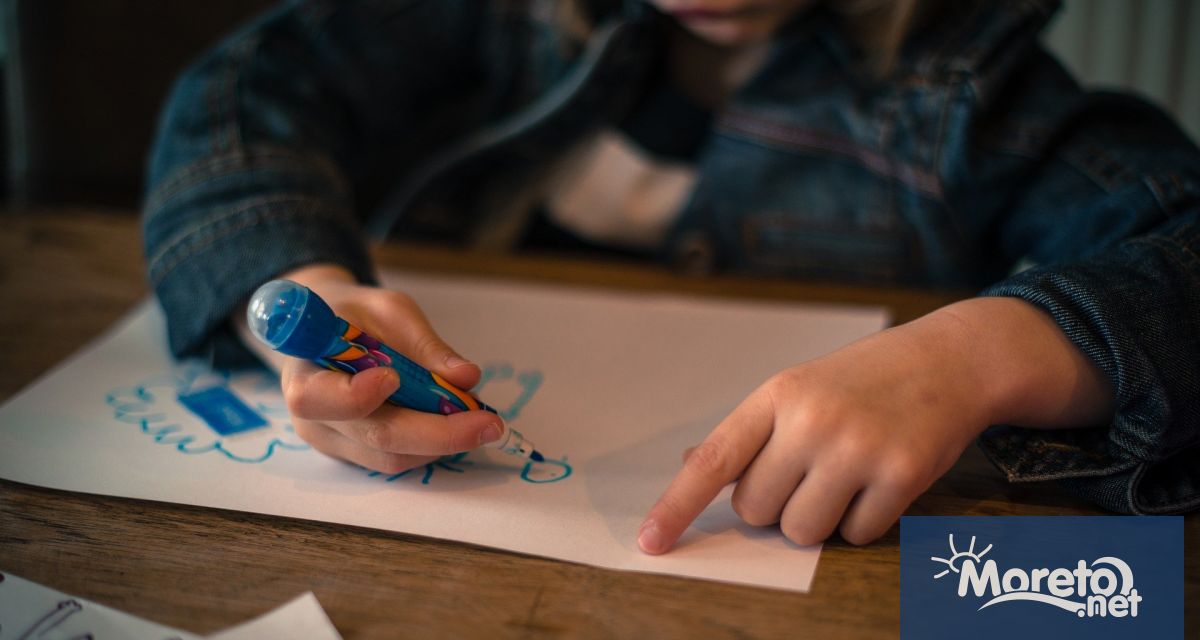 За обявените 2600 свободни места за първа възрастова група в