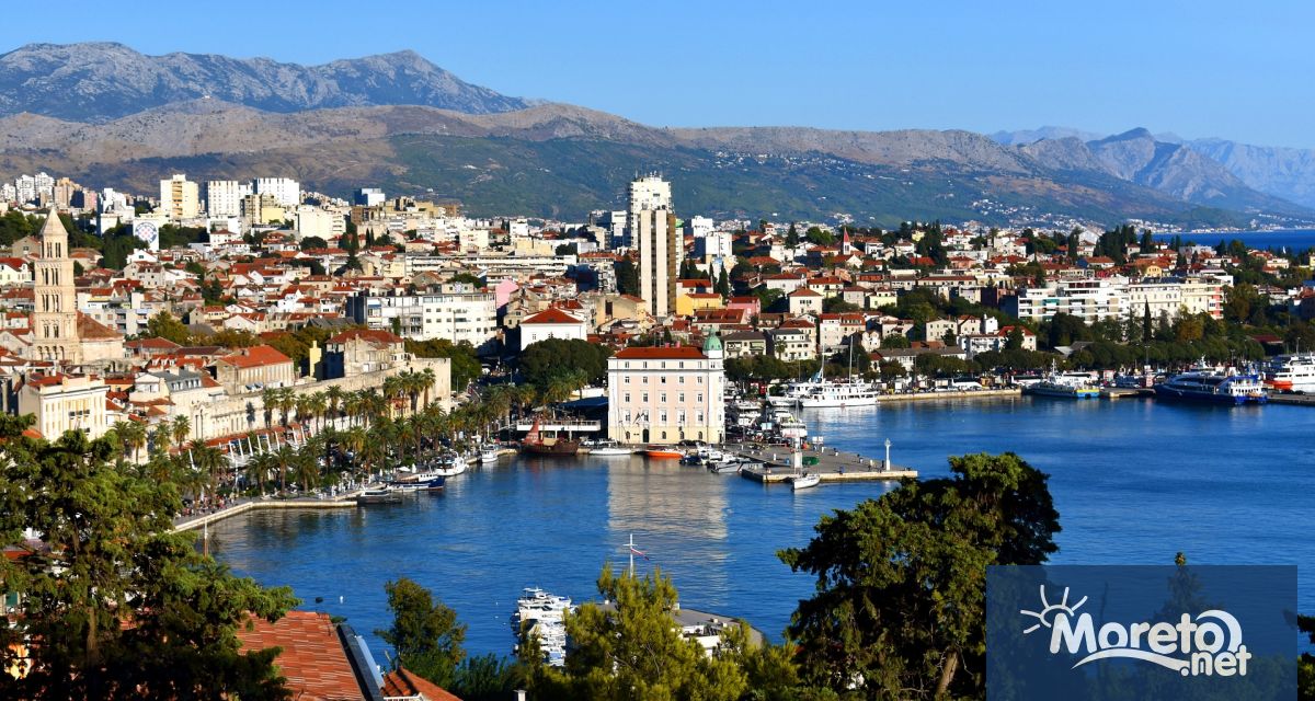 Докато руското нахлуване в Украйна сее разрушения в периферията на