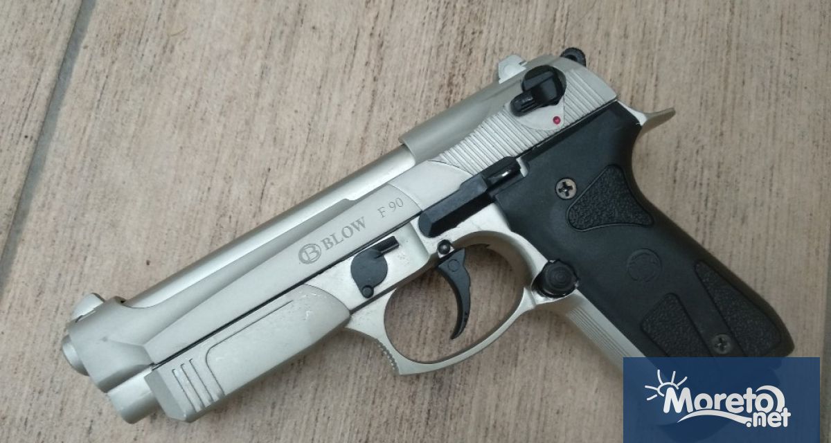 Майката на задържаното за стрелба в спортното училище в Хасково