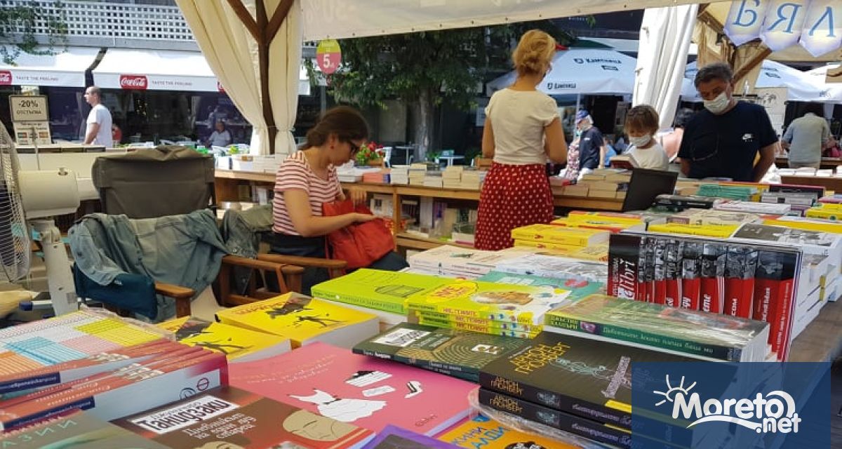 Деветпроцентната ставка на ДДС за книгите и учебниците да се