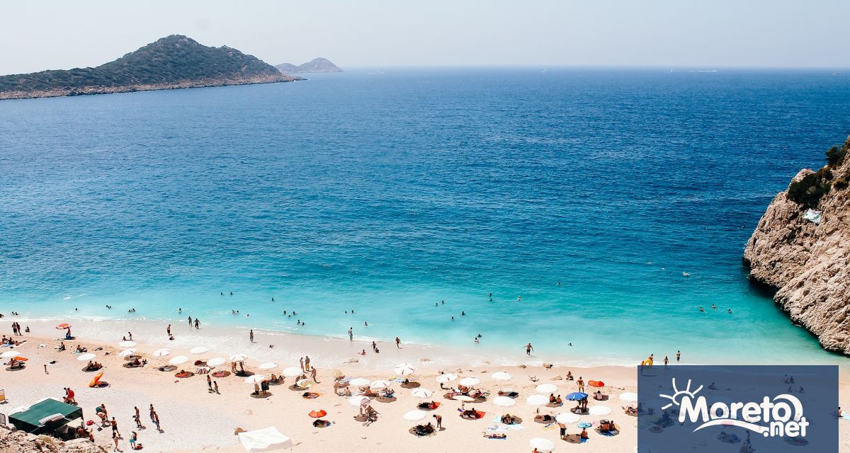 Повече от 9 милиона чуждестранни туристи са пристигнали в Анталия