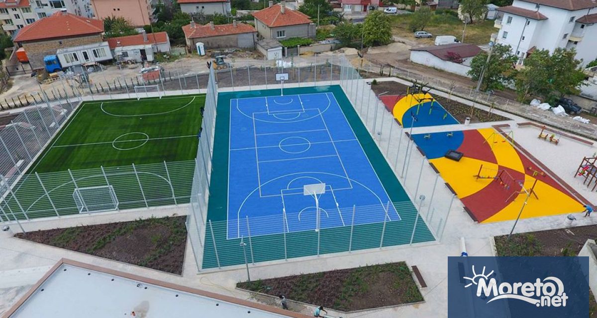 Четири общински спортни бази във Варна ще работят на празничните