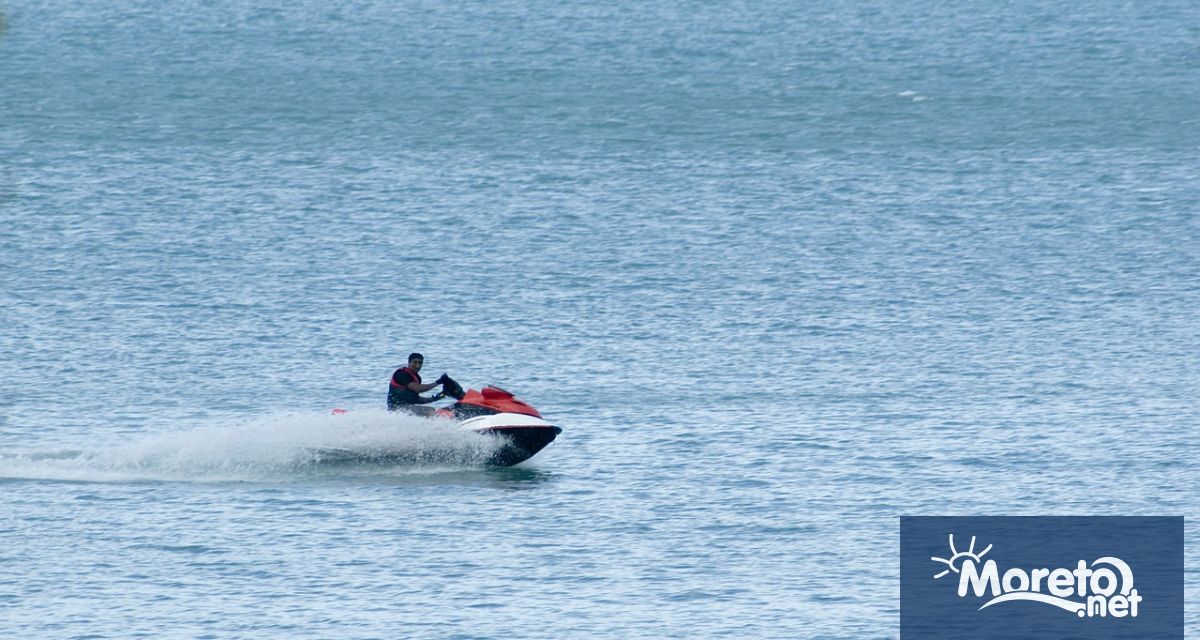 Днес 4 юни от 10 30 ч Офицерският плаж във Варна