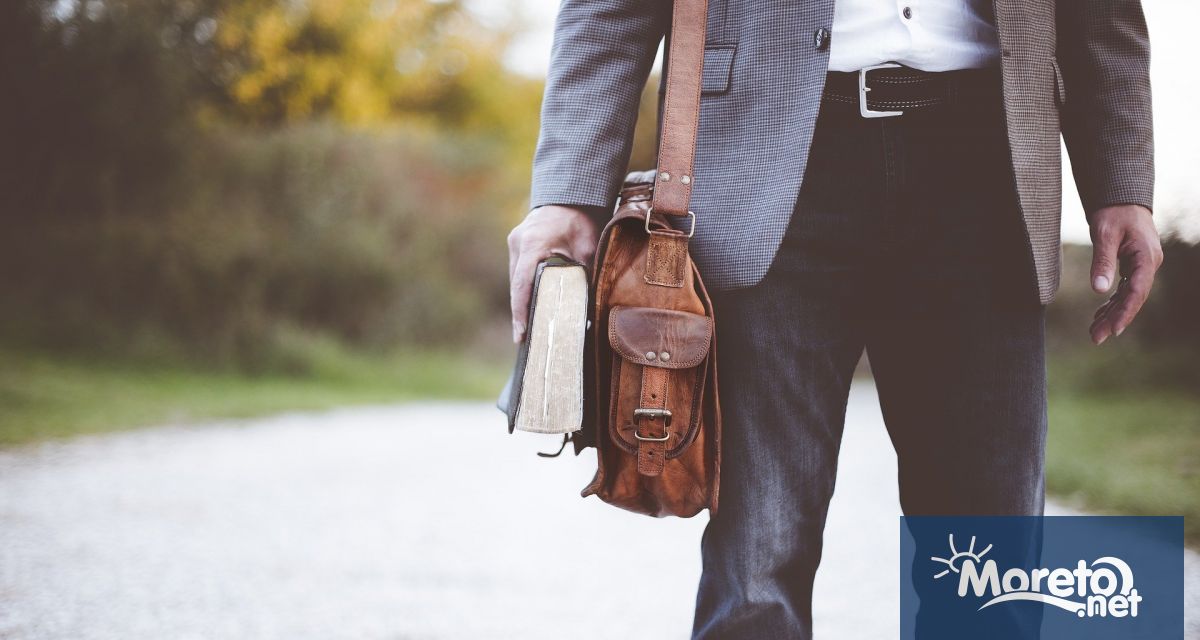 Най малко 1415 лв става учителската заплата от 1 април 2022