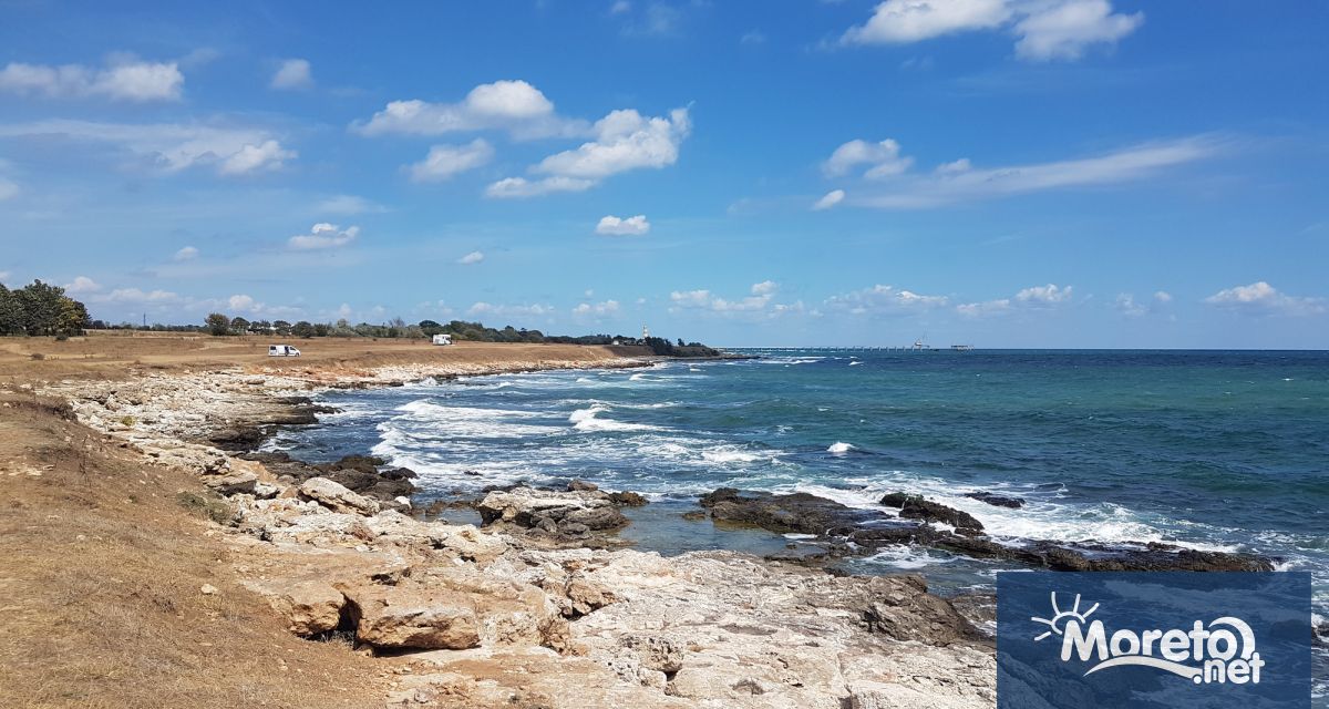 Утре над Черноморието ще бъде предимно слънчево Ще духа до